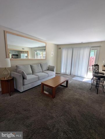 18 DOVER CT, Clementon, NJ 08021