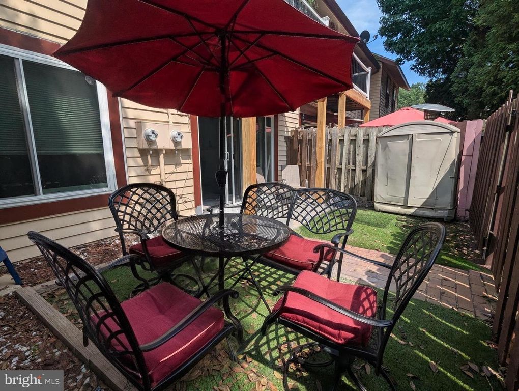 18 DOVER CT, Clementon, NJ 08021