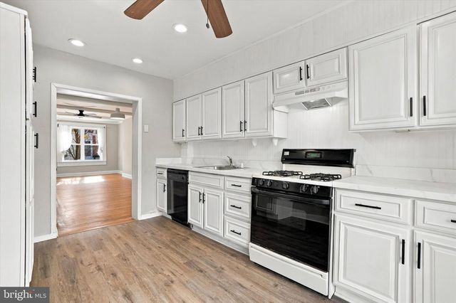 1123 DALY ST, Philadelphia, PA 19148