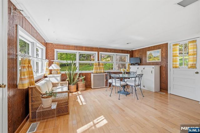 46 Kenmore Place, Glen Rock, NJ 07452