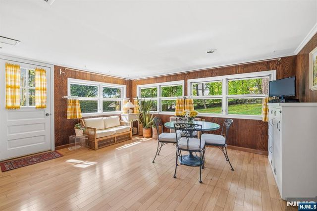 46 Kenmore Place, Glen Rock, NJ 07452