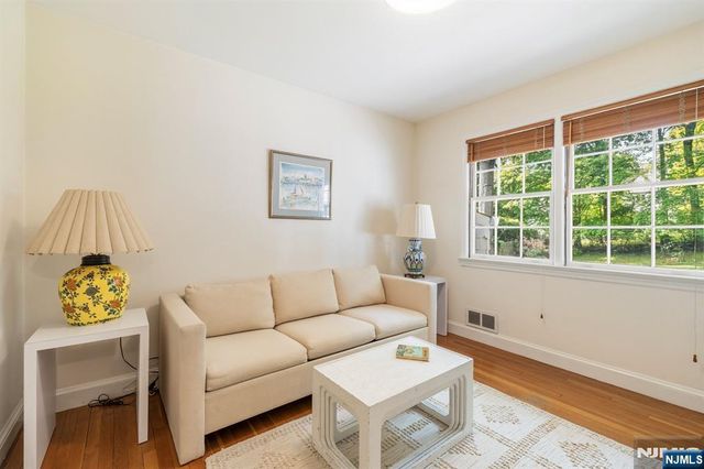 46 Kenmore Place, Glen Rock, NJ 07452