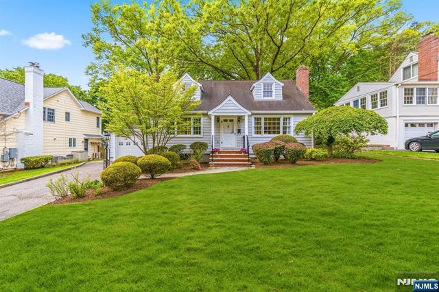 46 Kenmore Place, Glen Rock, NJ 07452