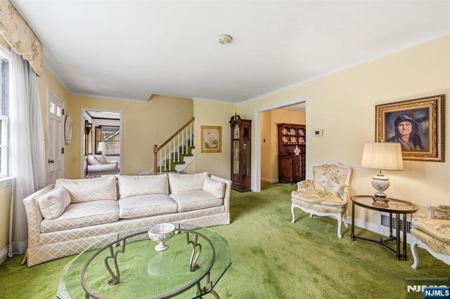 46 Kenmore Place, Glen Rock, NJ 07452