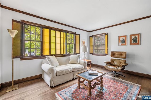 46 Kenmore Place, Glen Rock, NJ 07452