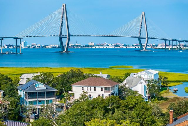 813 Harbour Watch Court, Mount Pleasant, SC 29464