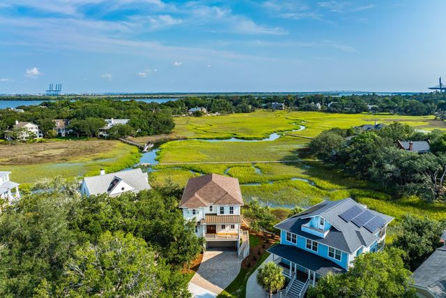 813 Harbour Watch Court, Mount Pleasant, SC 29464
