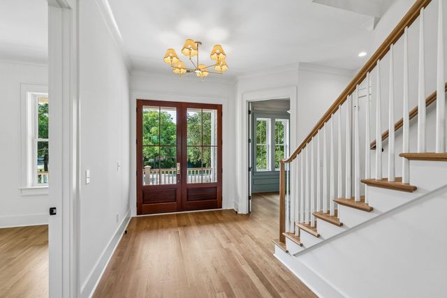 813 Harbour Watch Court, Mount Pleasant, SC 29464