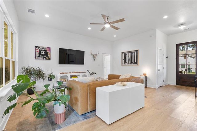 133 Lake Point WAY, Bastrop, TX 78602