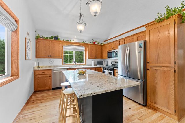4989 355th Street, North Branch, MN 55056