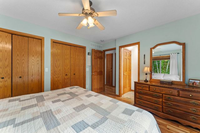 4989 355th Street, North Branch, MN 55056