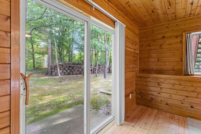 4989 355th Street, North Branch, MN 55056