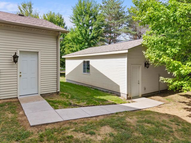 4989 355th Street, North Branch, MN 55056