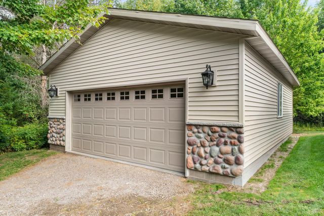4989 355th Street, North Branch, MN 55056