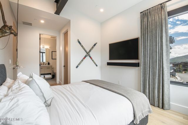 3463 Ridgeline Drive, Park City, UT 84098