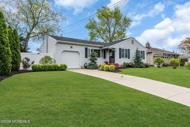 516 Barclay Drive, Point Pleasant, NJ 08742