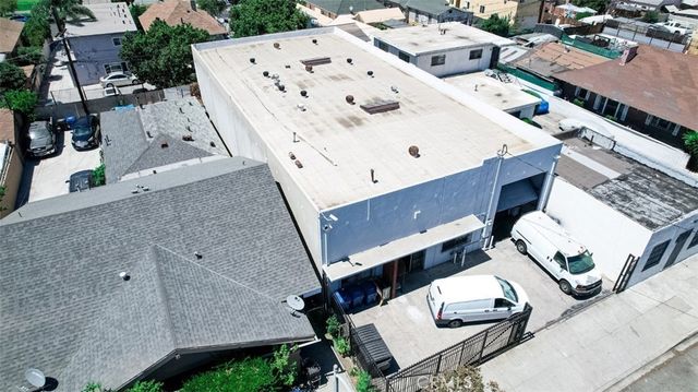 3635 S San Pedro Street, Los Angeles, CA 90011