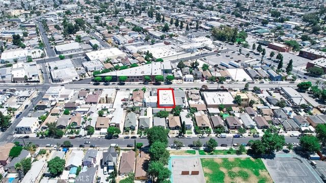 3635 S San Pedro Street, Los Angeles, CA 90011