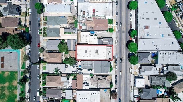 3635 S San Pedro Street, Los Angeles, CA 90011