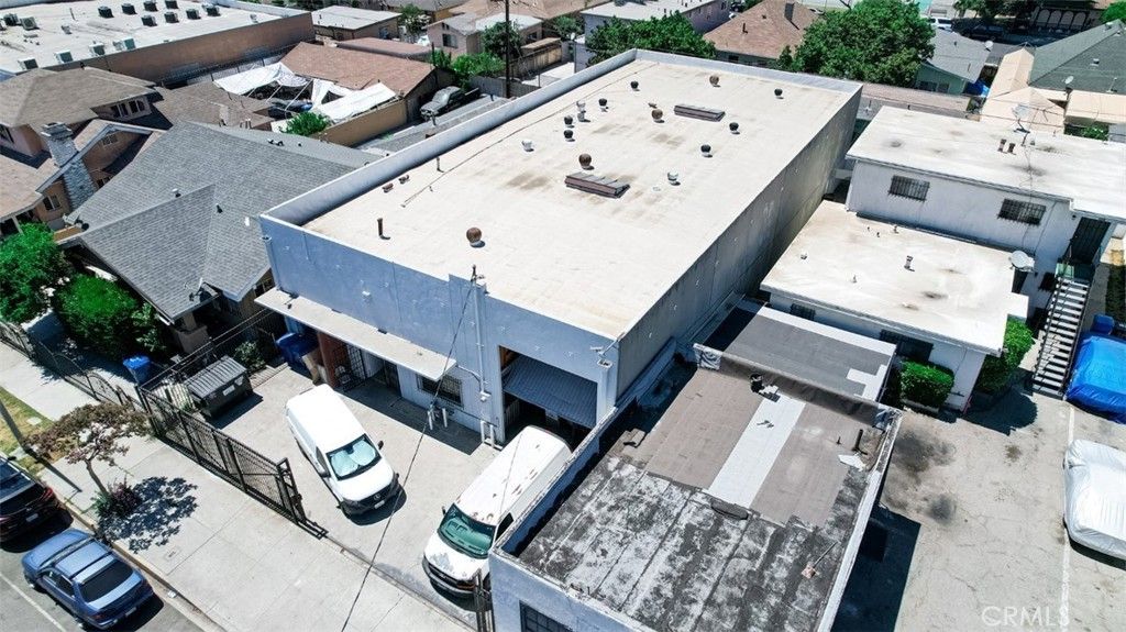 3635 S San Pedro Street, Los Angeles, CA 90011