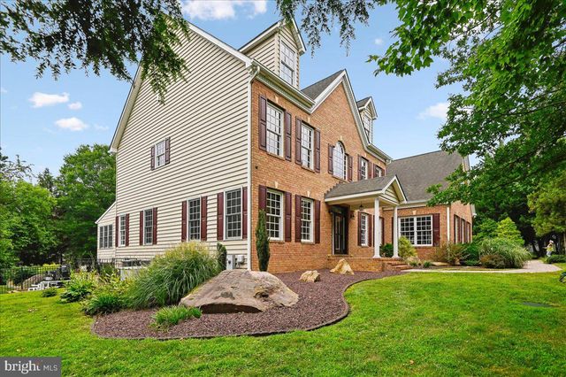 11 WALTERS WAY, Pasadena, MD 21122