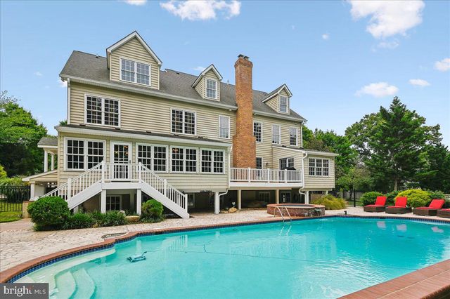 11 WALTERS WAY, Pasadena, MD 21122