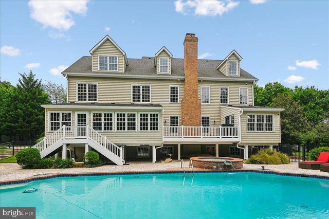 11 WALTERS WAY, Pasadena, MD 21122