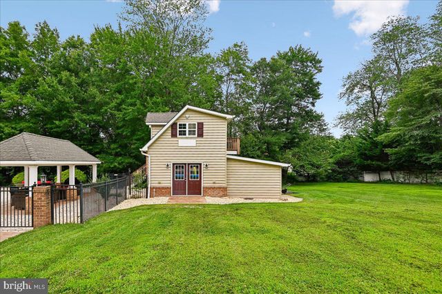 11 WALTERS WAY, Pasadena, MD 21122