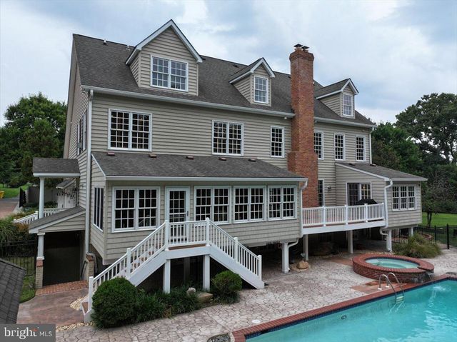 11 WALTERS WAY, Pasadena, MD 21122