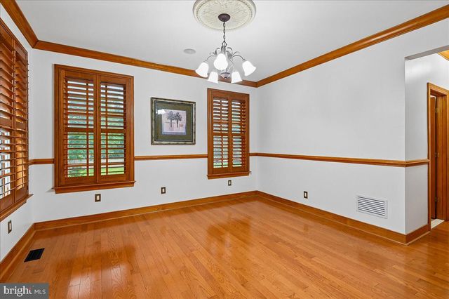 11 WALTERS WAY, Pasadena, MD 21122
