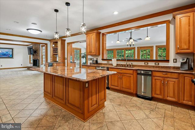 11 WALTERS WAY, Pasadena, MD 21122