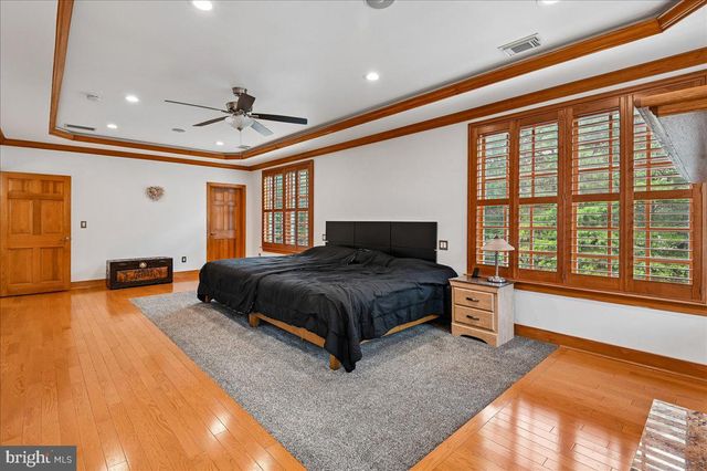 11 WALTERS WAY, Pasadena, MD 21122