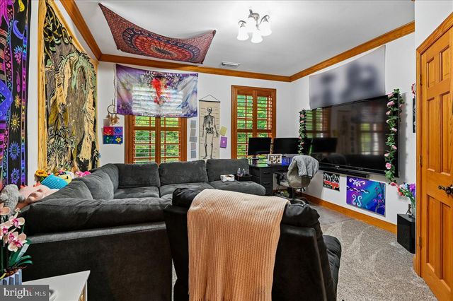 11 WALTERS WAY, Pasadena, MD 21122