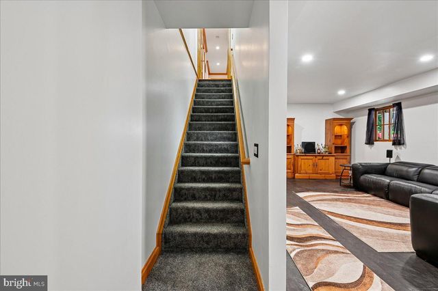 11 WALTERS WAY, Pasadena, MD 21122