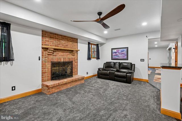11 WALTERS WAY, Pasadena, MD 21122
