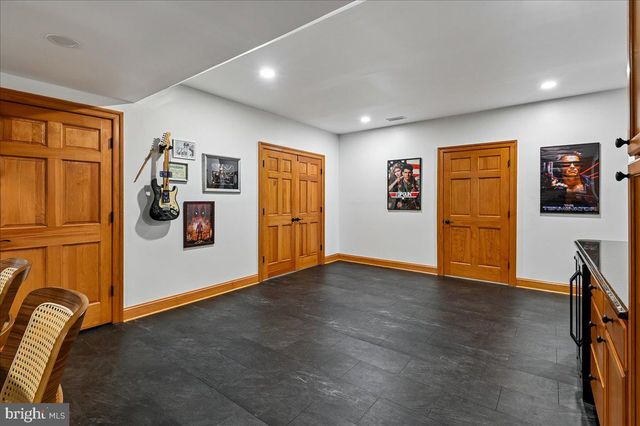 11 WALTERS WAY, Pasadena, MD 21122