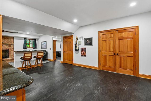 11 WALTERS WAY, Pasadena, MD 21122
