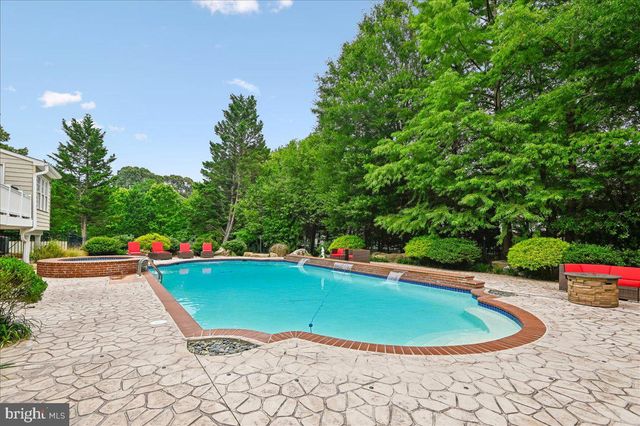 11 WALTERS WAY, Pasadena, MD 21122