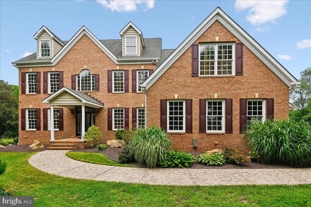 11 WALTERS WAY, Pasadena, MD 21122