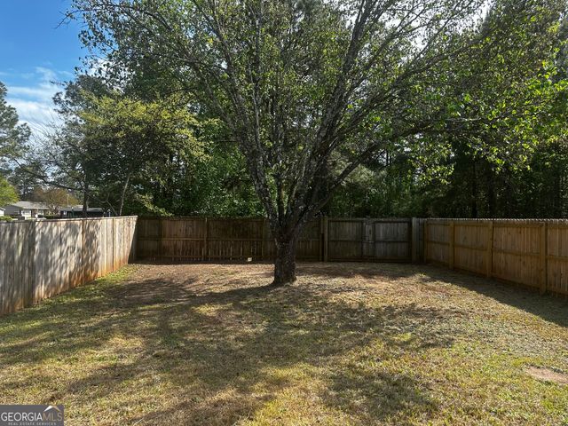 226 Northlake Drive, Warner Robins, GA 31093