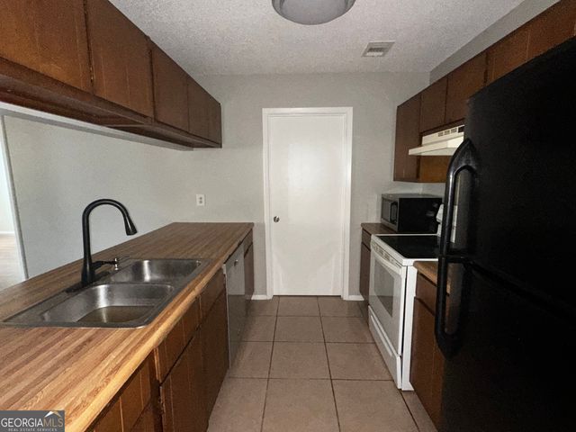 226 Northlake Drive, Warner Robins, GA 31093