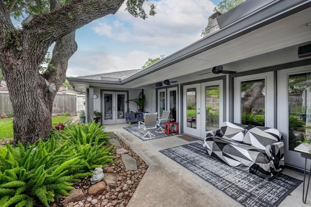 2750 Fontana Drive, Houston, TX 77043