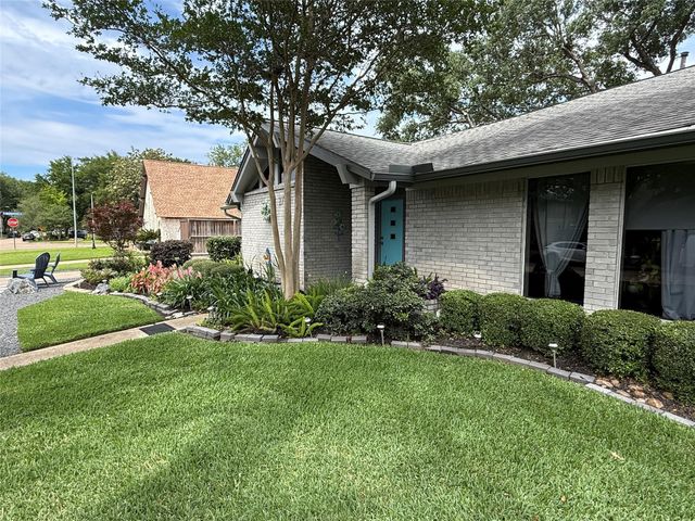 2750 Fontana Drive, Houston, TX 77043
