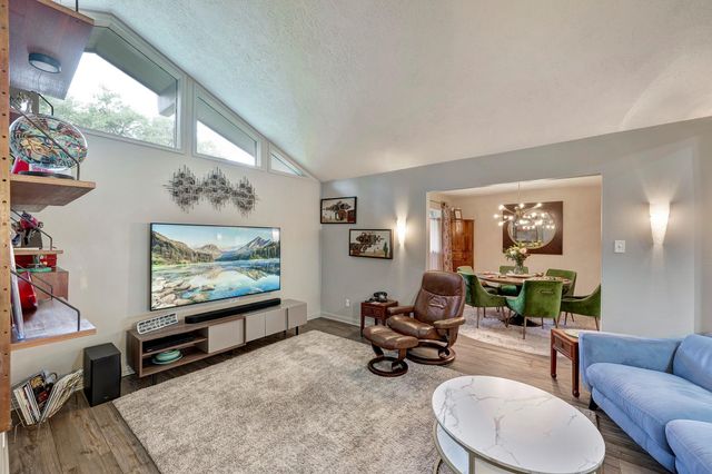 2750 Fontana Drive, Houston, TX 77043