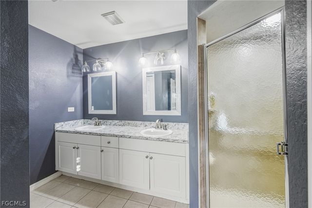 1204 NE 10th TER, Cape Coral, FL 33909