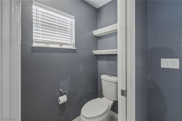 1204 NE 10th TER, Cape Coral, FL 33909