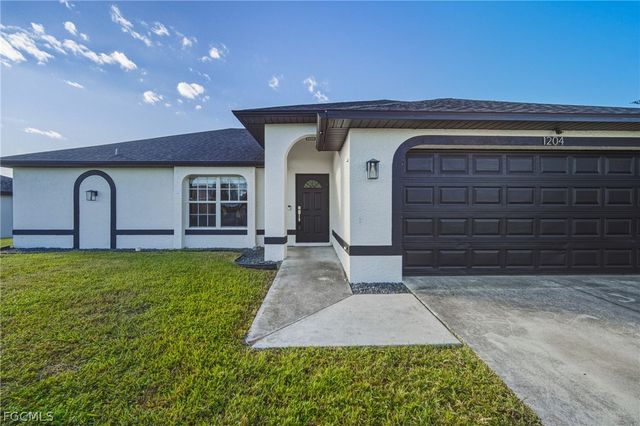 1204 NE 10th TER, Cape Coral, FL 33909