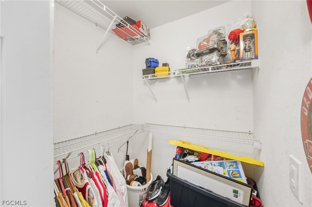 1204 NE 10th TER, Cape Coral, FL 33909