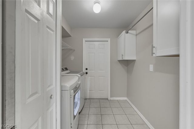 1204 NE 10th TER, Cape Coral, FL 33909