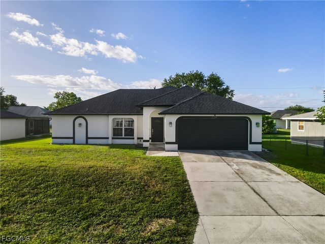 1204 NE 10th TER, Cape Coral, FL 33909